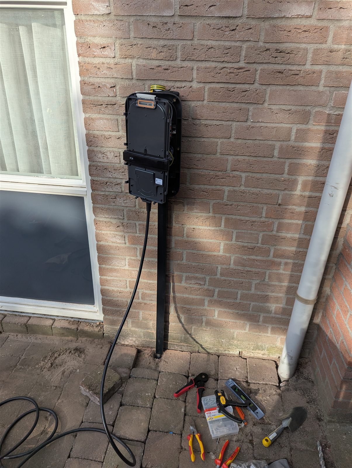 EV-lader installatie in uitvoering